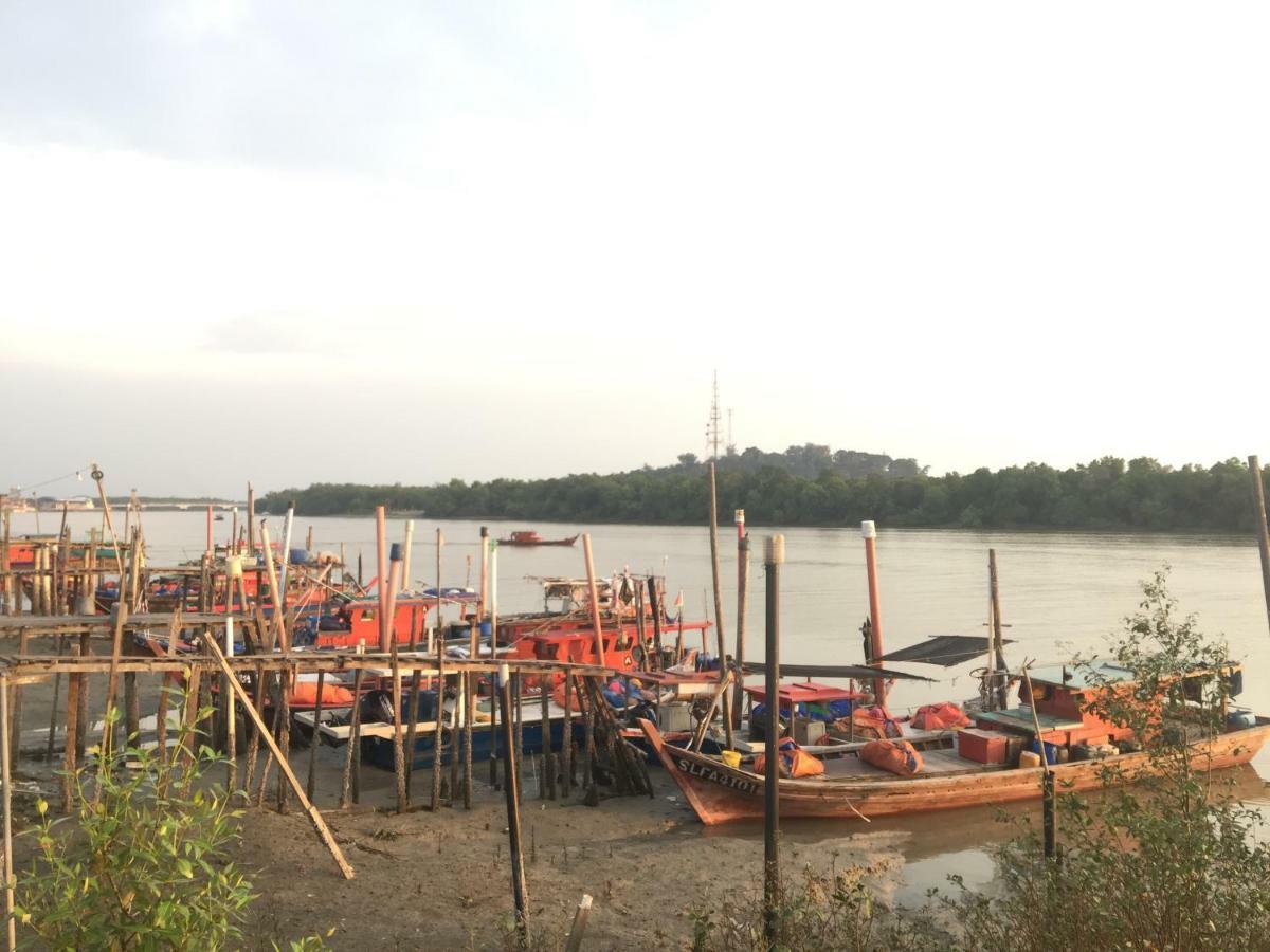 Gone Fishin' @ Kuala Selangor Lejlighed Eksteriør billede