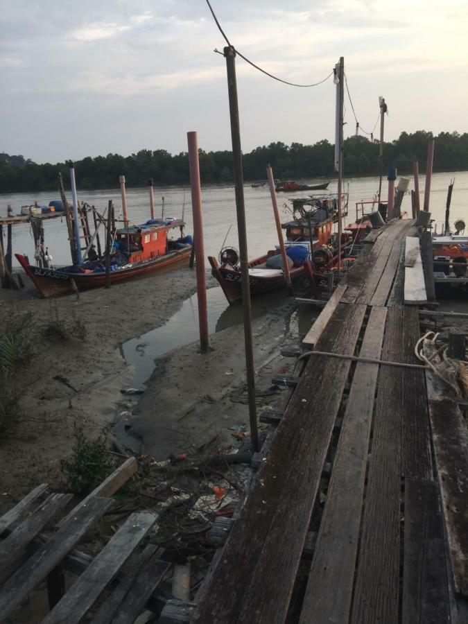 Gone Fishin' @ Kuala Selangor Lejlighed Eksteriør billede